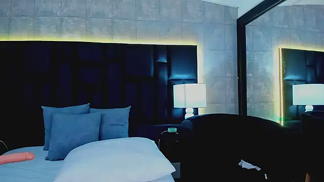 MiaSweeths online show from February 24, 3:31 pm