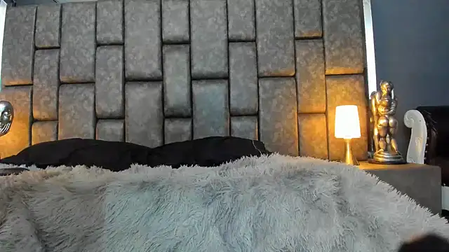 Snapshot of Foxy_Assh_ chatting on February 8, 12:17 pm Foxy Assh online show from February 8, 12:17 pm