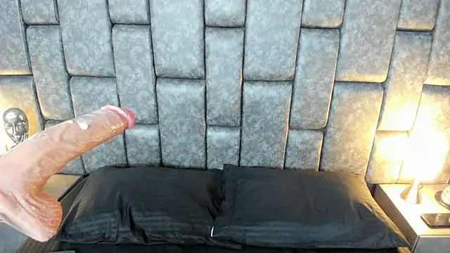 Snapshot of Foxy_Assh_ chatting on February 28, 11:25 am Foxy Assh online show from February 28, 11:25 am