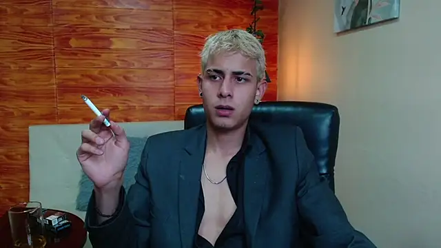 Bastiaan 28 online show from December 12, 11:47 pm