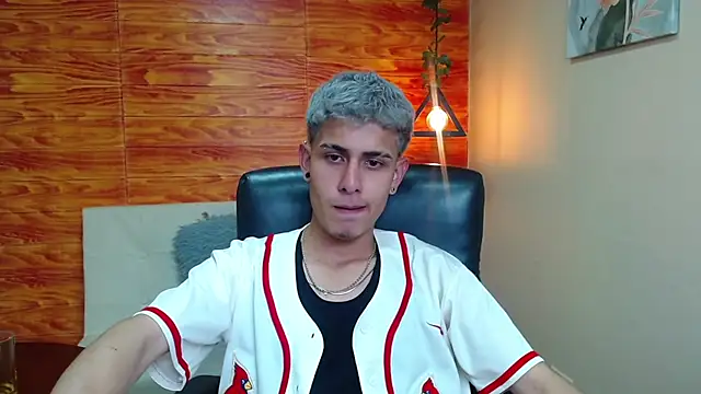 Bastiaan 28 online show from December 17, 4:56 am