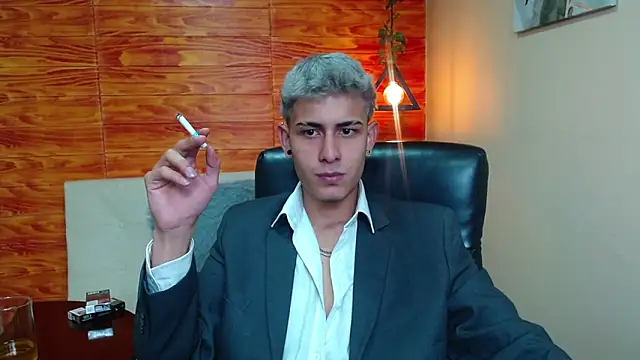 Bastiaan 28 online show from December 17, 11:49 pm