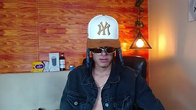 Bastiaan 28 online show from February 14, 4:58 am