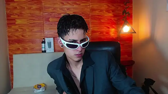 Bastiaan 28 online show from March 4, 3:00 am