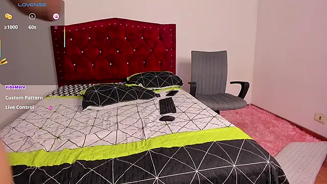 Valentine petite1 online show from February 26, 1:52 pm