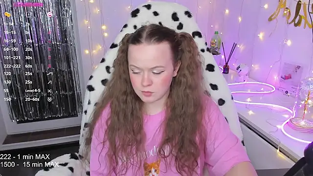 HANNA MONTANAS online show from January 16, 8:25 pm