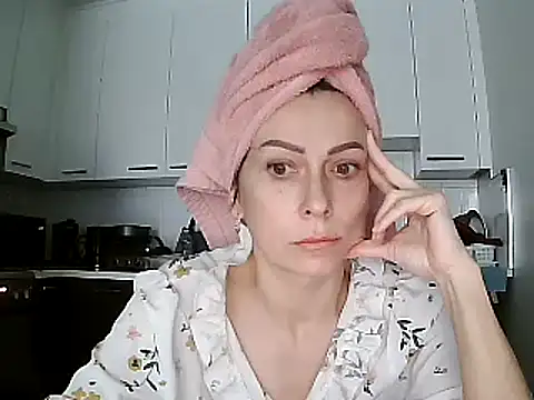 anechka1 online show from December 9, 3:33 pm