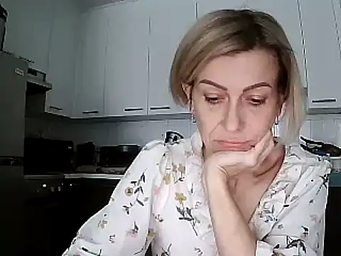 anechka1 online show from December 9, 6:35 pm