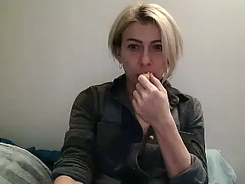 anechka1 online show from January 2, 11:06 pm