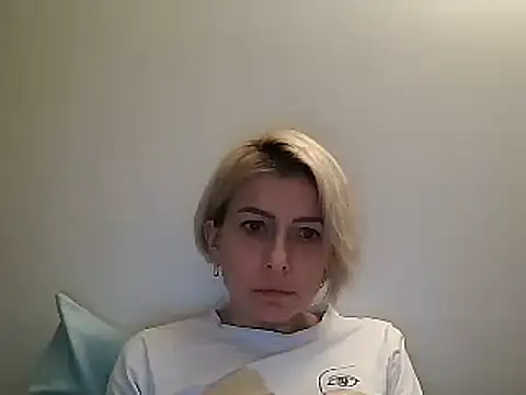 anechka1 online show from January 5, 2:38 am