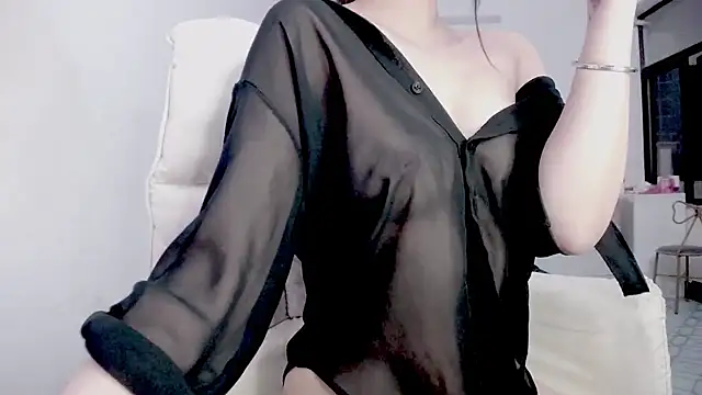 Snapshot of _OMO_ chatting on December 11, 5:37 pm OMO online show from December 11, 5:37 pm