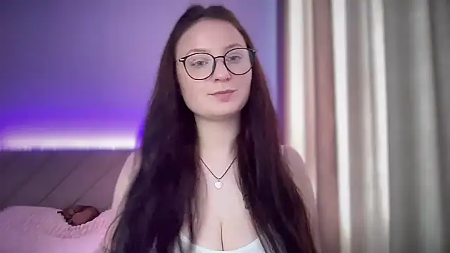 Snapshot of LocaAlis chatting on September 12, 10:48 am LocaAlis online show from September 12, 10:48 am