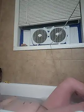 Snapshot of QueenOf1Spade90 chatting on February 26, 8:04 am QueenOf1Spade90 online show from February 26, 8:04 am