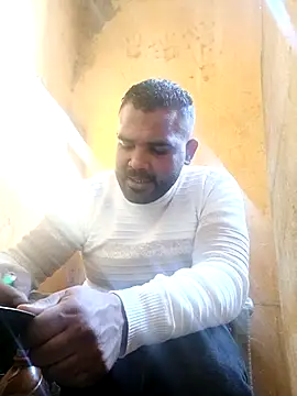 ListedLoin online show from February 26, 1:41 pm