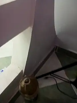 ListedLoin online show from March 6, 1:03 pm