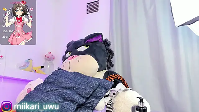 Snapshot of Ahri_Elderwood chatting on February 21, 7:56 am Ahri Elderwood online show from February 21, 7:56 am