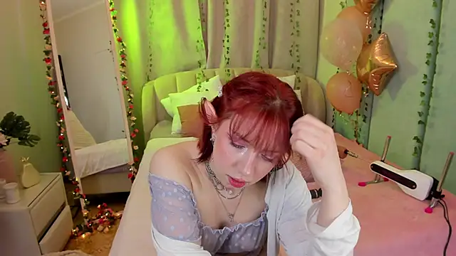 Love is Lola online show from March 4, 4:17 am