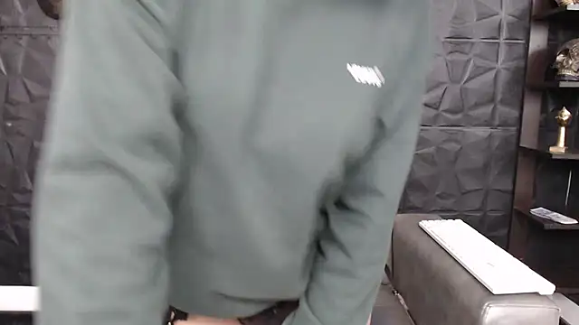 Abril Squirt online show from January 17, 6:15 am