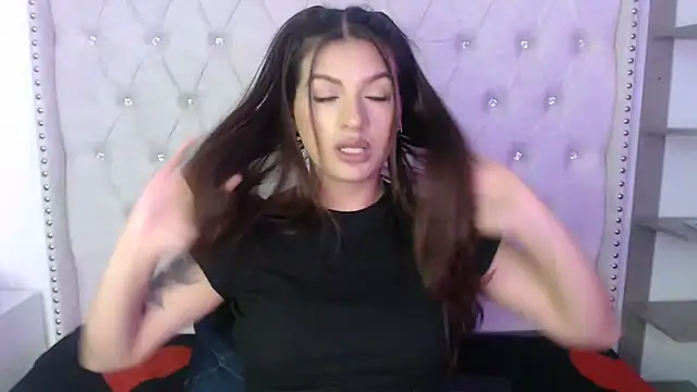 Abril Squirt online show from October 24, 10:39 pm