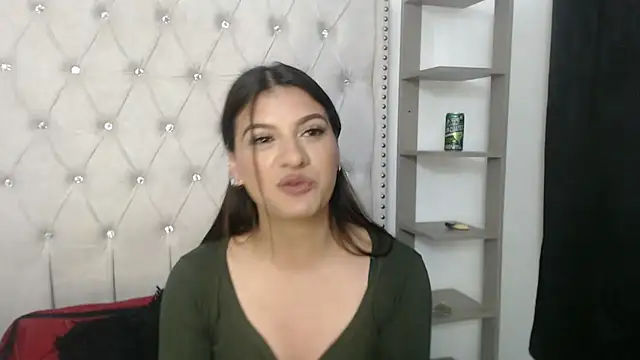 Abril Squirt online show from November 13, 9:47 pm