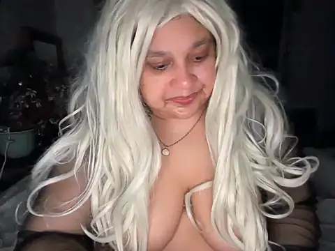 Snapshot of MelanieFawker chatting on September 21, 2:57 am MelanieFawker online show from September 21, 2:57 am