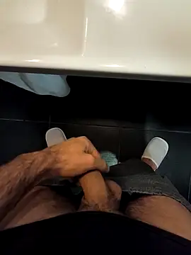 Snapshot of bigistanbull chatting on February 20, 5:33 am bigistanbull online show from February 20, 5:33 am