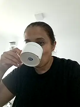 sarahhh1987 online show from October 1, 8:20 am