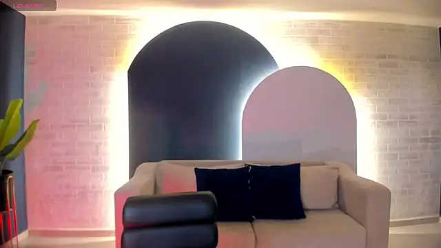 HannaConnor  online show from September 11, 3:39 am