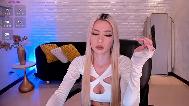 HannaConnor  online show from September 21, 6:31 pm