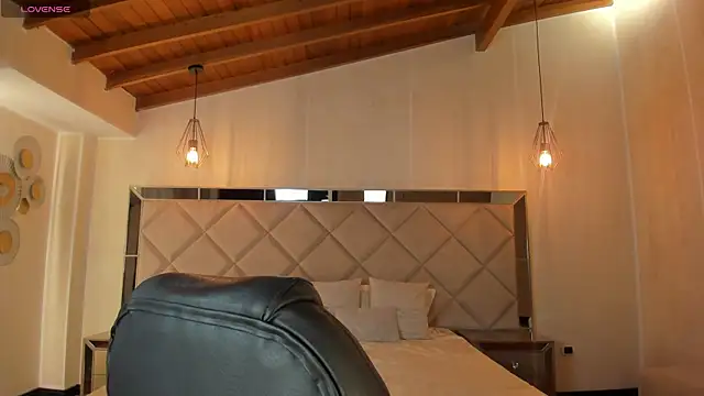 AliceHarper  online show from February 18, 4:04 am