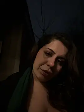 holyeroticss online show from December 18, 4:20 am