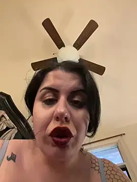 holyeroticss online show from March 5, 8:53 pm