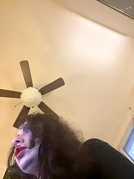 holyeroticss online show from September 27, 10:48 pm