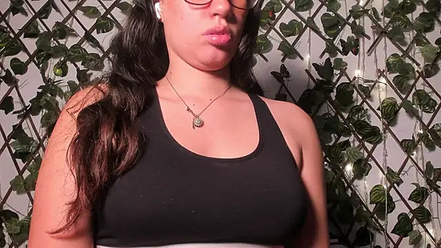 CoralineSanchez online show from September 20, 3:18 am