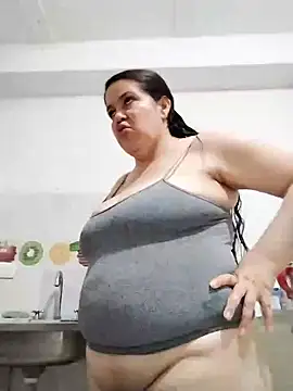 lunanataly online show from January 9, 5:43 pm