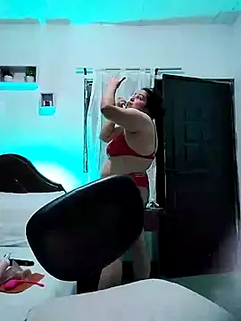 lunanataly online show from January 17, 4:04 pm