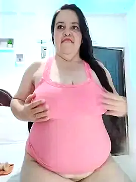 lunanataly online show from February 12, 7:56 pm