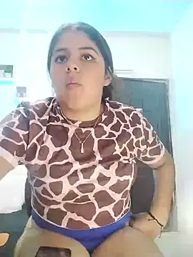 lunanataly online show from February 27, 7:58 pm