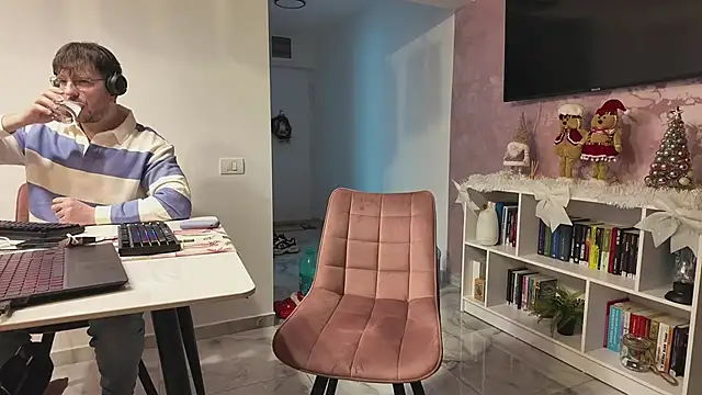 Snapshot of ValeriaGrey chatting on December 4, 12:14 pm ValeriaGrey online show from December 4, 12:14 pm