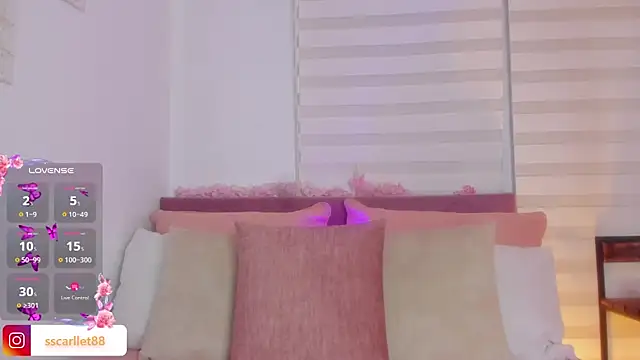 ScarlletFoxx online show from January 18, 8:30 pm