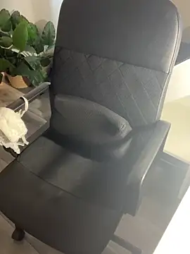 lisshorn online show from March 10, 1:21 pm