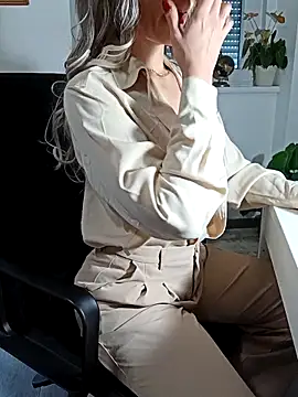 lisshorn online show from September 17, 11:45 am