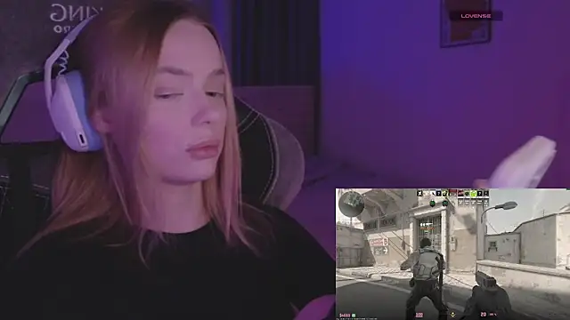 Snapshot of _MayShy_ chatting on September 12, 6:52 pm MayShy online show from September 12, 6:52 pm