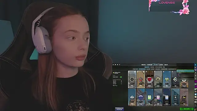 Snapshot of _MayShy_ chatting on September 29, 5:18 pm MayShy online show from September 29, 5:18 pm