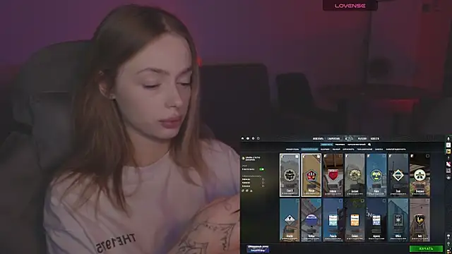 Snapshot of _MayShy_ chatting on November 25, 9:37 pm MayShy online show from November 25, 9:37 pm