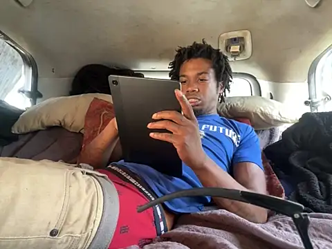 SlimeCrownzOut5 online show from September 28, 3:28 pm