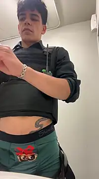 Snapshot of MrDareLover chatting on March 16, 5:28 pm MrDareLover online show from March 16, 5:28 pm