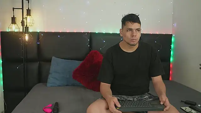 Cleoanubis- online show from December 13, 5:05 am