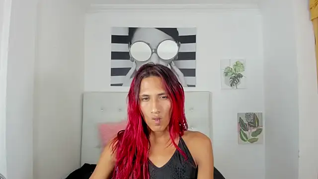 Snapshot of Brisahott chatting on November 1, 8:22 pm Brisahott online show from November 1, 8:22 pm