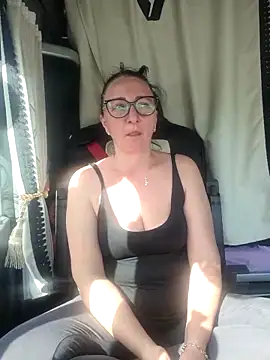 cuplubijoanna online show from March 1, 10:45 am